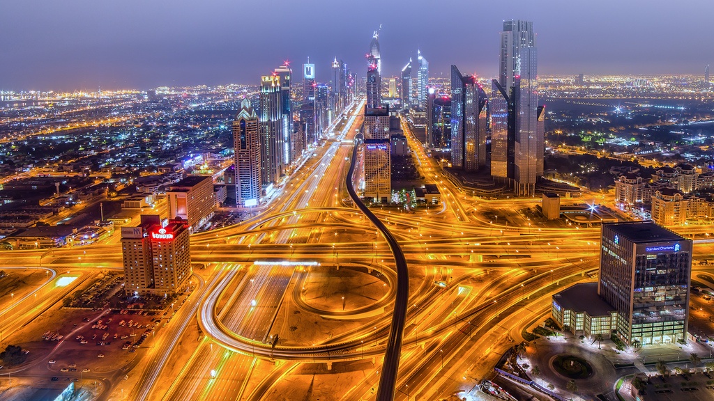 Why UAE Drivers Choose Us for Highway and Desert Road Travel